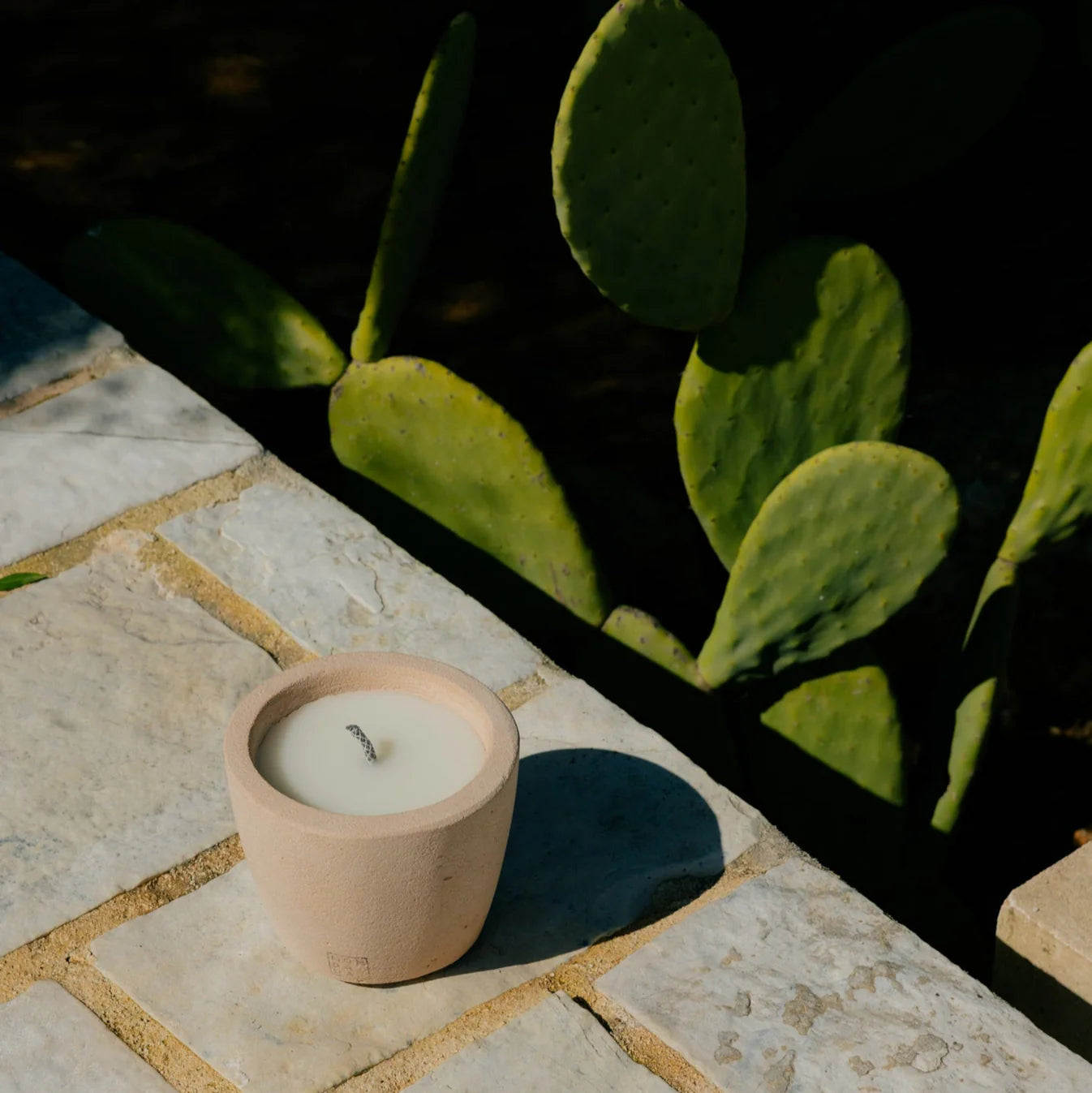 Urban Outdoor Garden Candle Small + lid - Blush